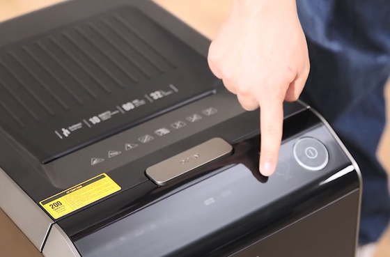 02 Deli Auot Feed Paper shredder ET088