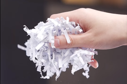 Deli E9947 distruggidocumenti