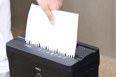 Deli ET015 distruggidocumenti