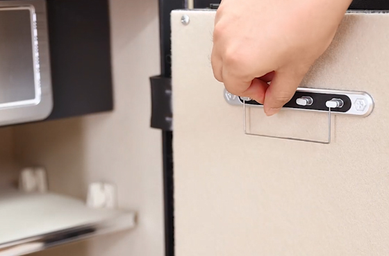 01 Deli ET635 cassetta di sicurezza per uso domestico